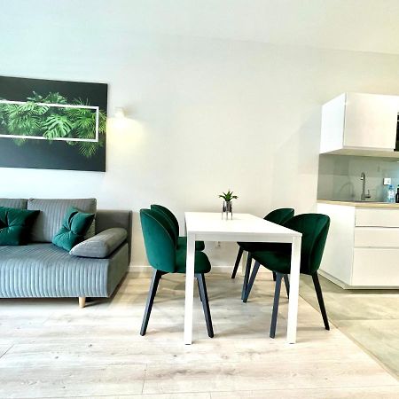 Modern Green Apartment Краков Экстерьер фото