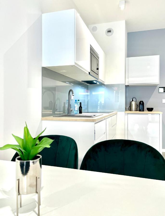 Modern Green Apartment Краков Экстерьер фото